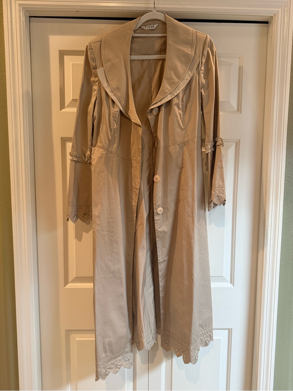 Vintage-Inspired Beige Trench Coat Jacket - Elegant Lightweight Outerwear